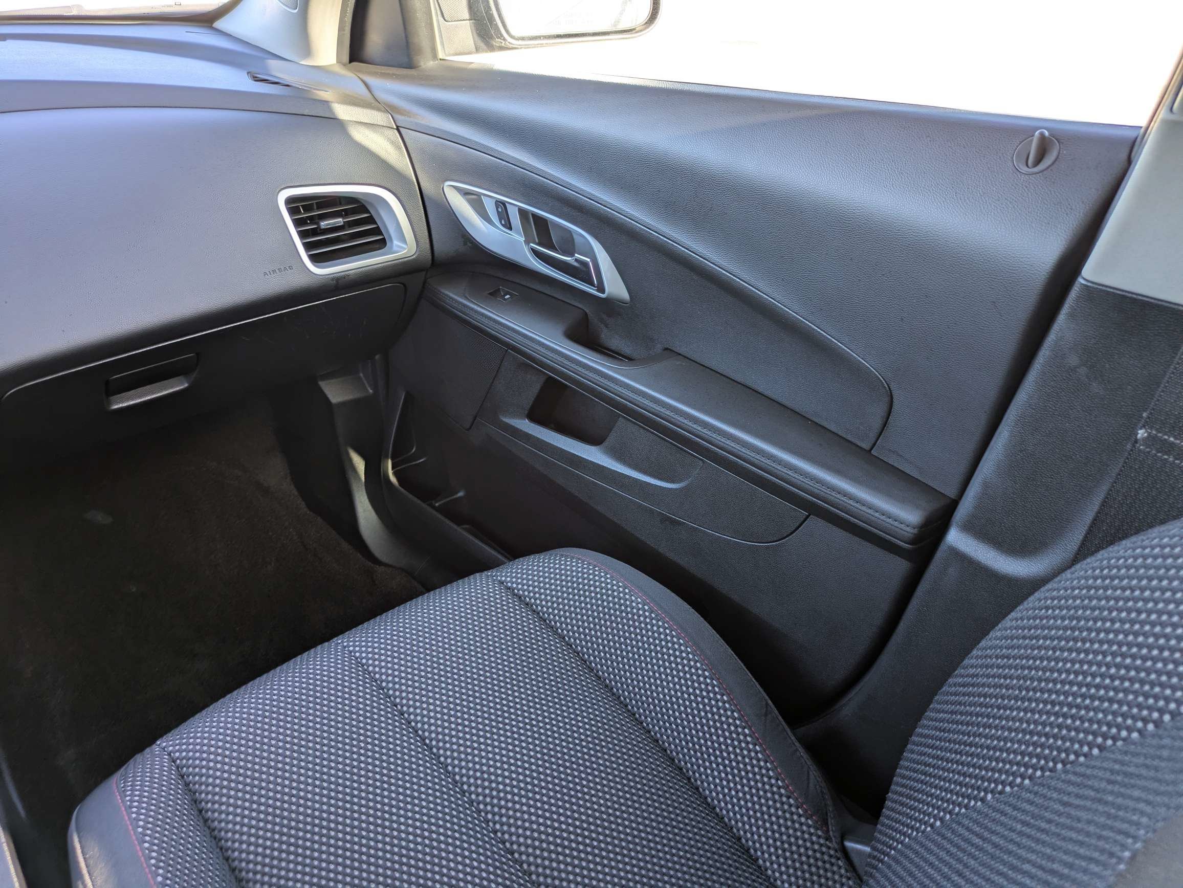 Used 2016 Blue Velvet Metallic Chevrolet LS image 17