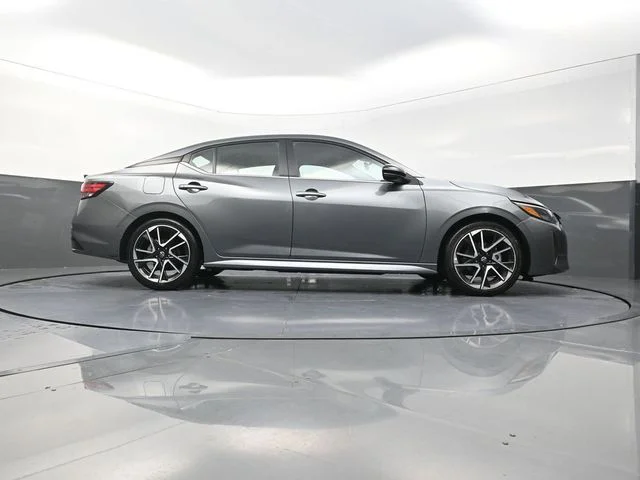 Used 2025 Gray Nissan SR image 38
