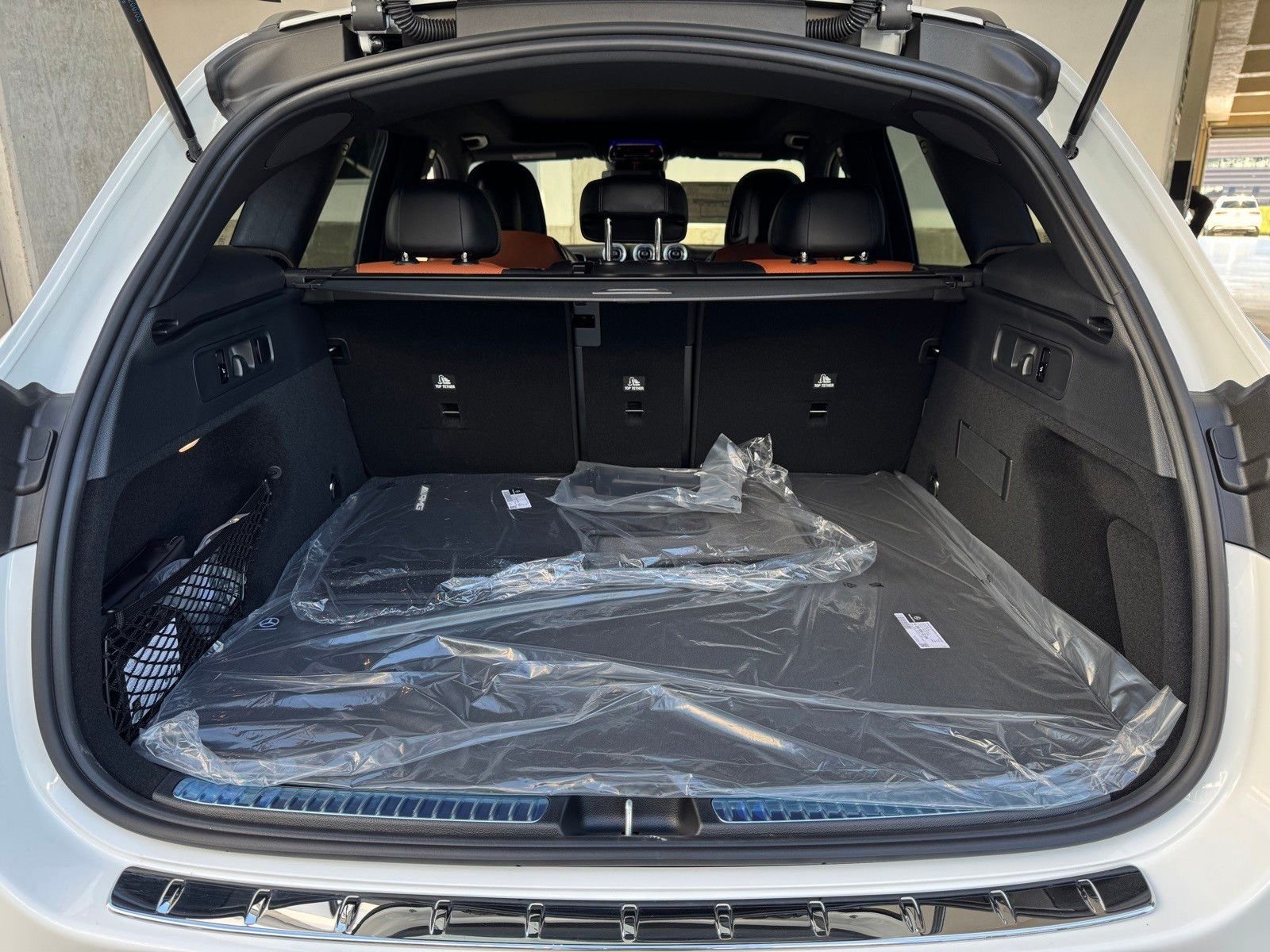 New 2026 Polar White Mercedes-Benz GLC 300 image 21