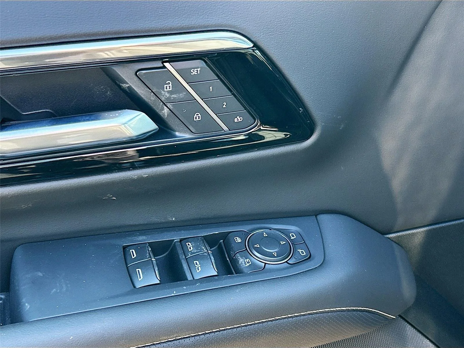 2026 Chevrolet Suburban Premier - Photo 18