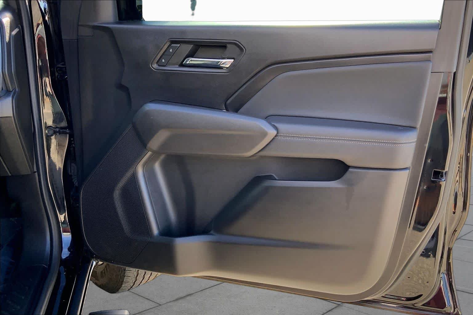 Used 2023 Onyx Black GMC 2WD Elevation image 20