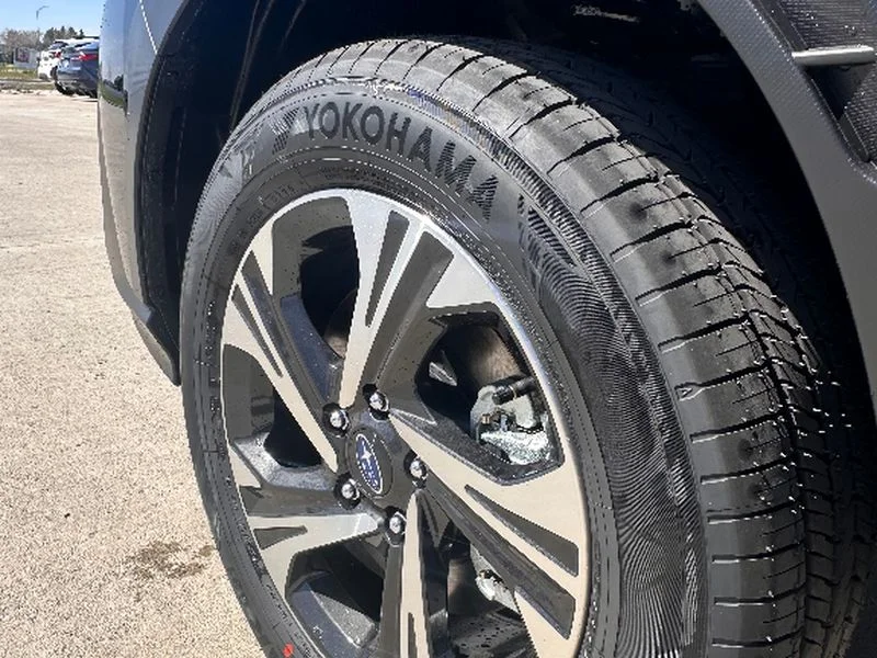 New 2026 CRYSTAL BLACK SILICA Subaru Premium image 9