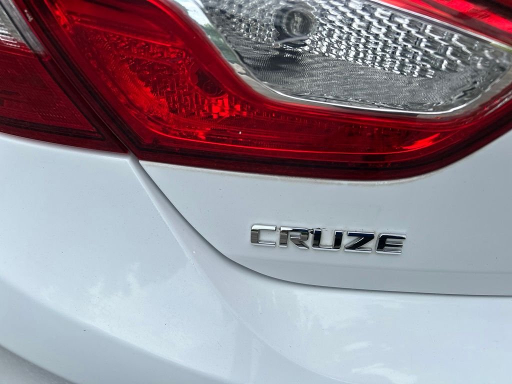 2017 Chevrolet Cruze LT - Photo 11