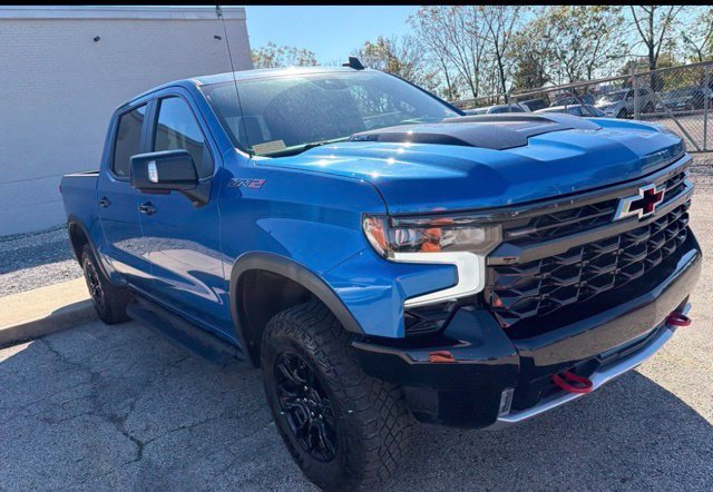 Used 2023 Glacier Blue Metallic Chevrolet ZR2 image 3