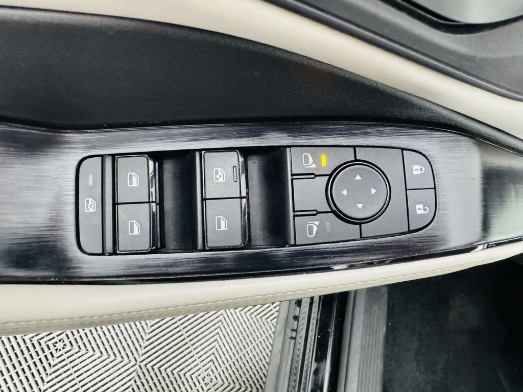 2025 Nissan Rogue SV - Photo 10
