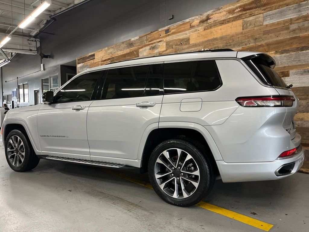 Used 2021 Silver Jeep Overland image 20