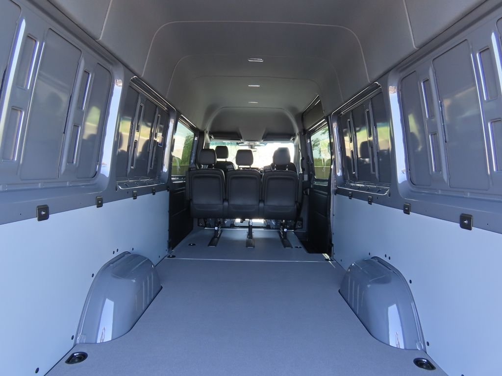 2025 Mercedes-Benz Sprinter Crew Van Base - Photo 31