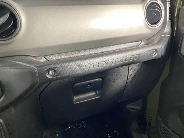 Used 2022 Green Jeep Unlimited Willys image 29