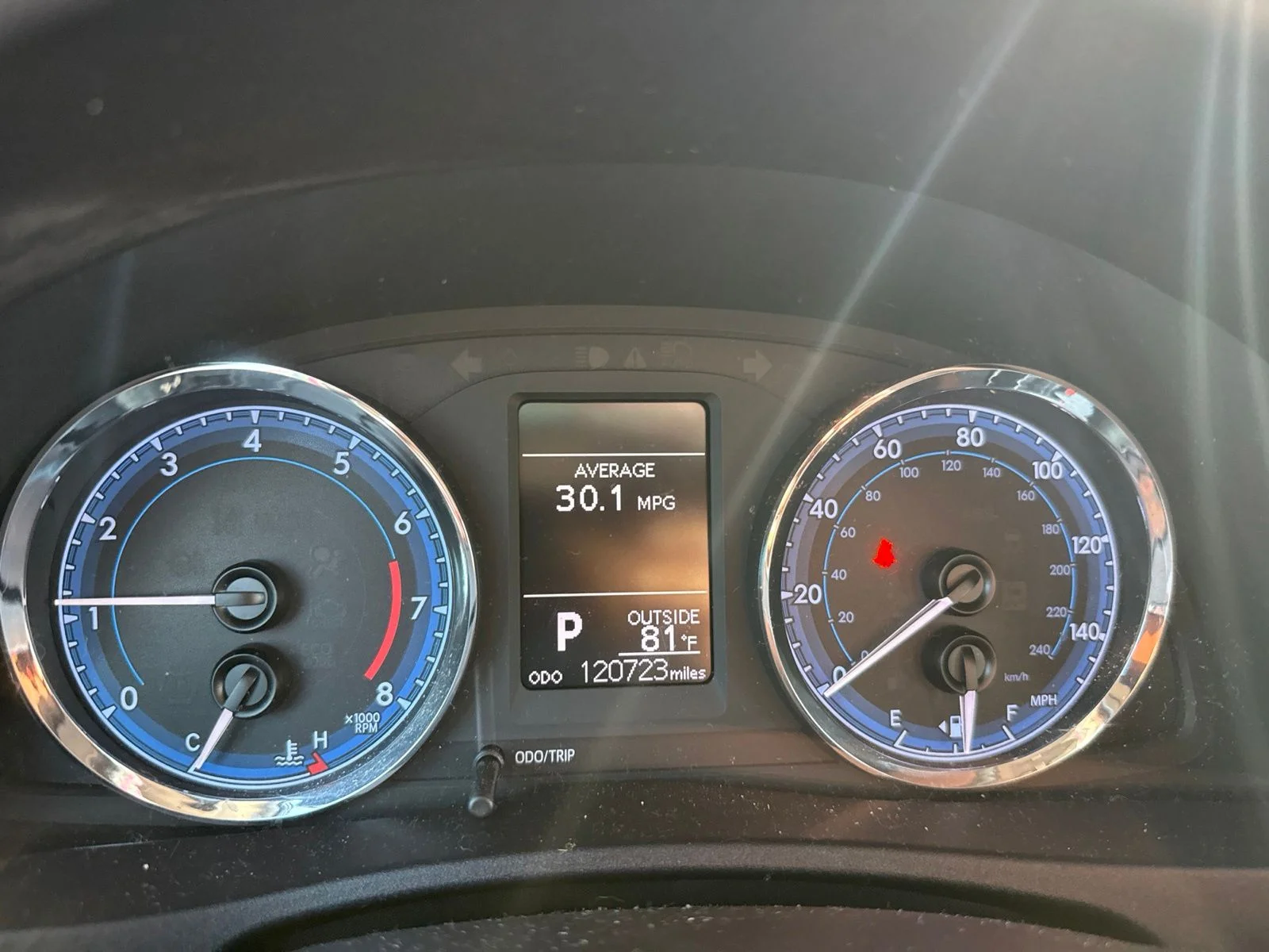 Used 2018 Red Toyota LE image 5