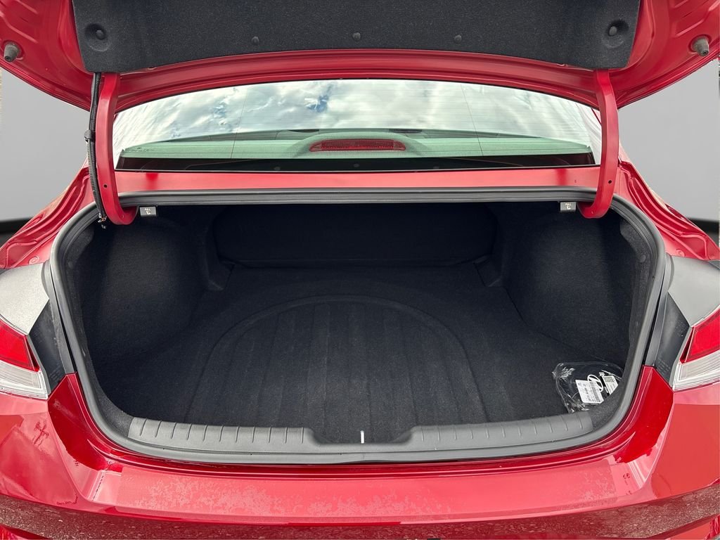 Used 2023 Red Hyundai SEL image 11