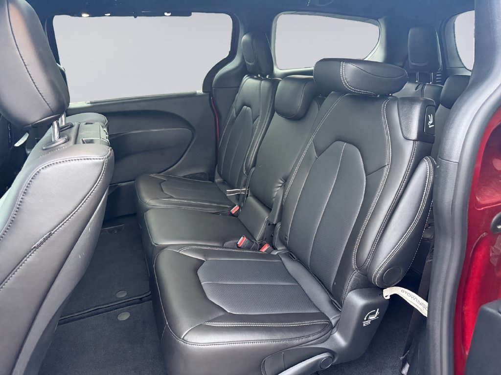 2026 Chrysler Pacifica Select - Photo 18