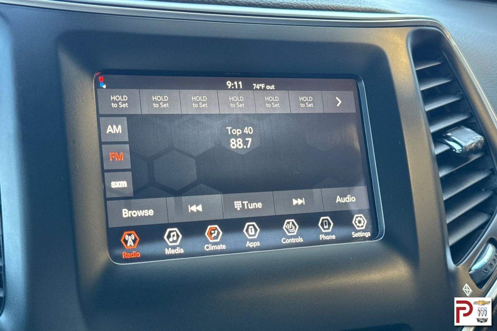 Used 2020 Gray Jeep Latitude Plus image 21