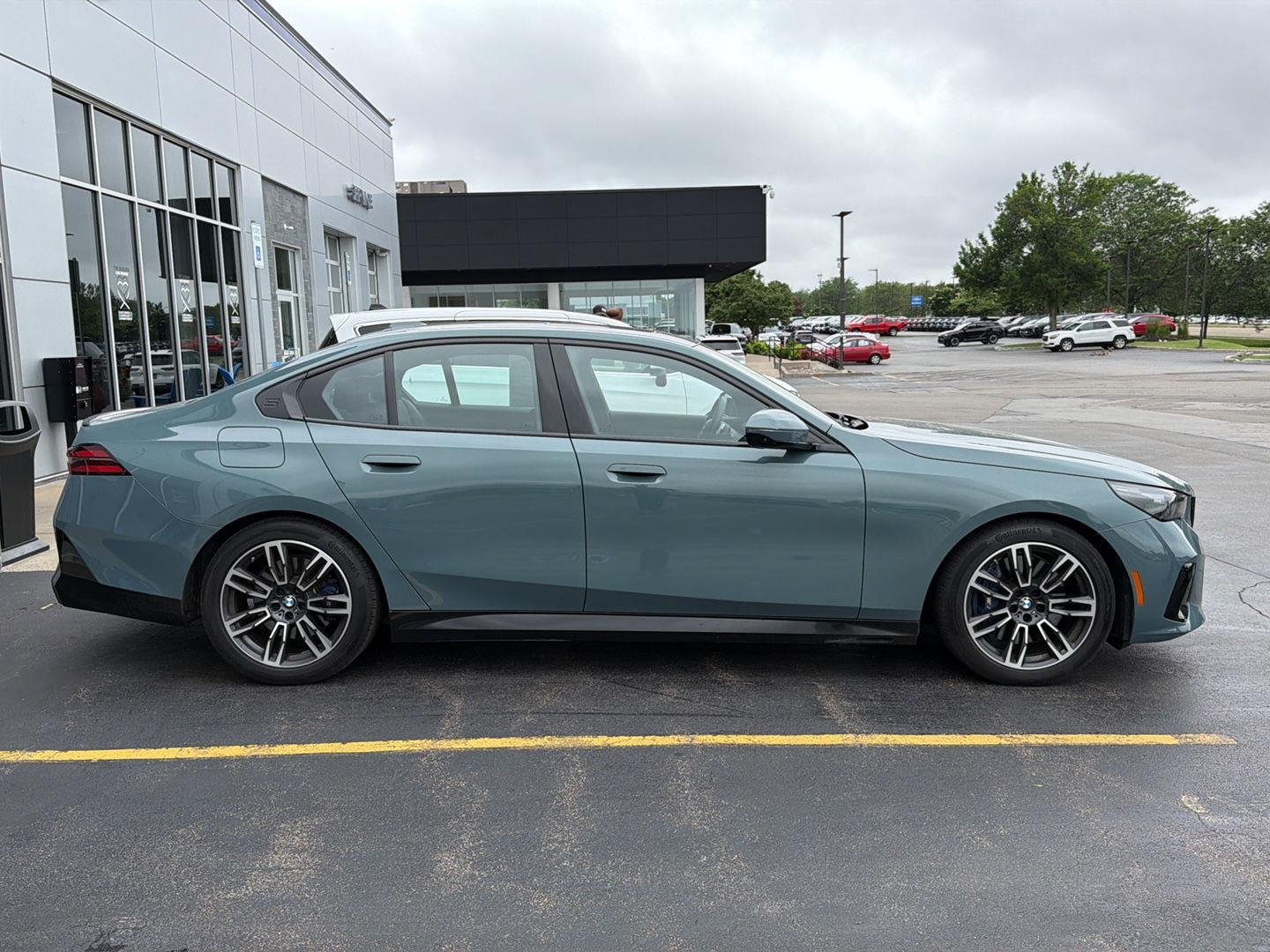 Used 2024 Cape York Green Metallic BMW 540i xDrive image 8