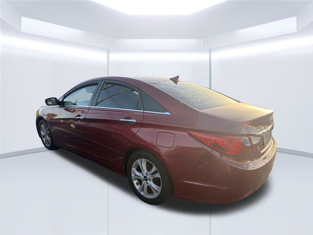 Used 2011 Red Hyundai Limited image 30