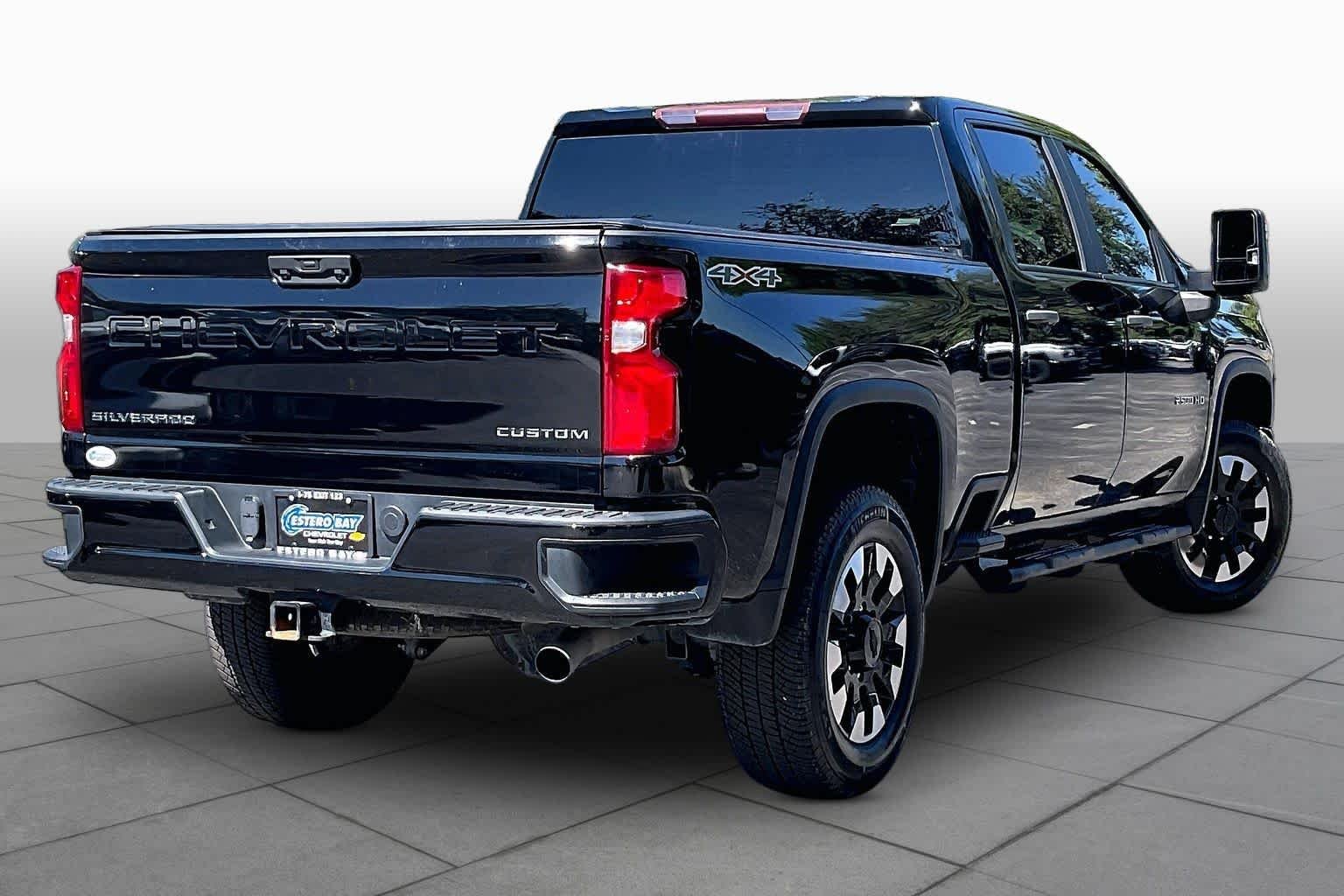 Used 2020 Black Chevrolet Custom image 13