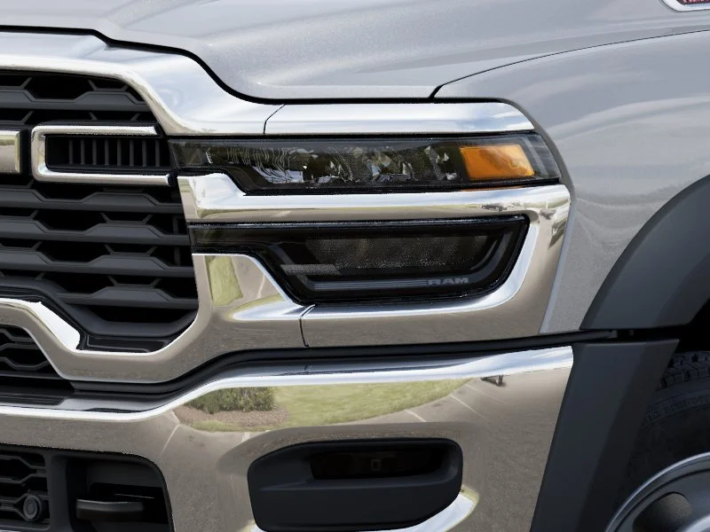 New 2026 Silver-Zynith Exterior Paint RAM TRADESMAN image 6