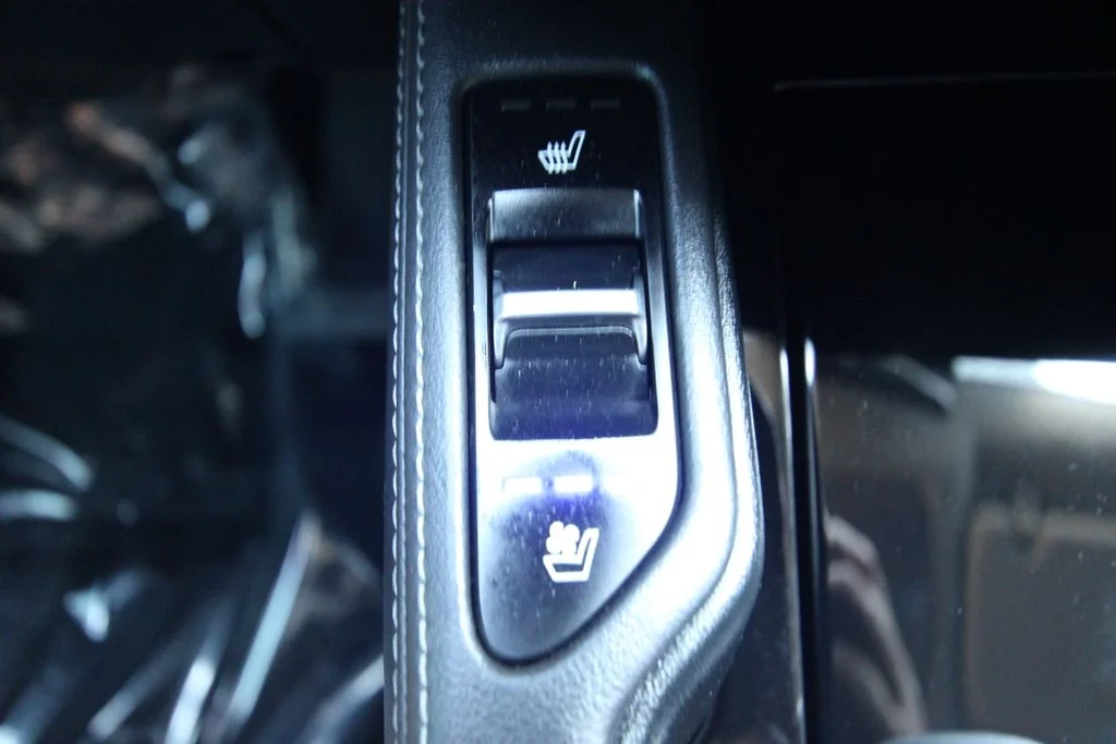 Used 2021 Everlasting Silver Kia EX image 27