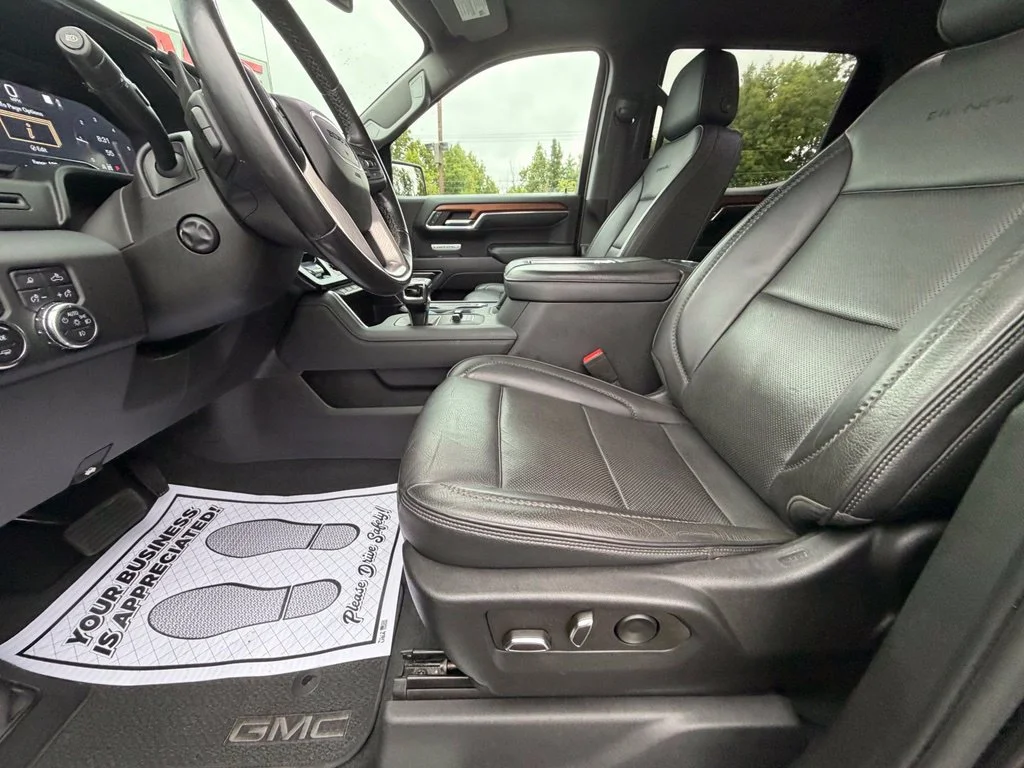 Used 2022 ONYX BLACK GMC Denali image 11