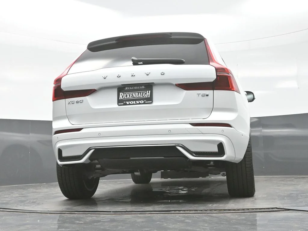 New 2026 Crystal White Volvo T8 Ultra image 24