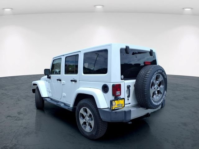 Used 2018 White Jeep Unlimited Sahara image 12