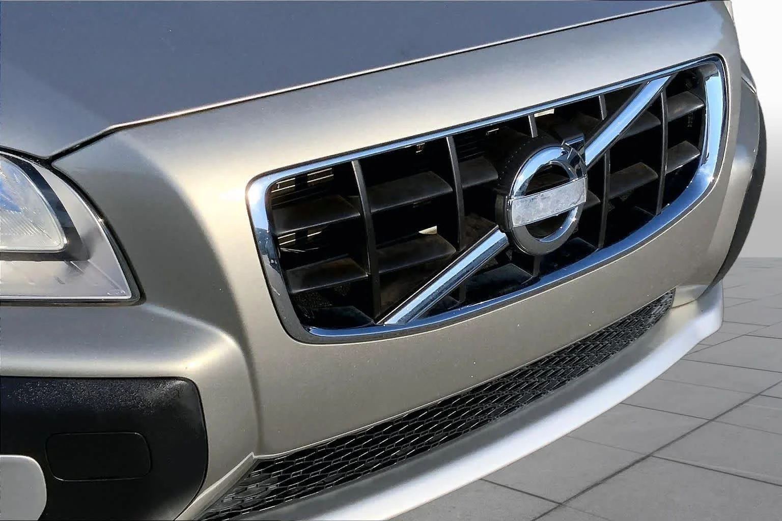 Used 2013 Twilight Bronze Metallic Volvo 3.2L image 27