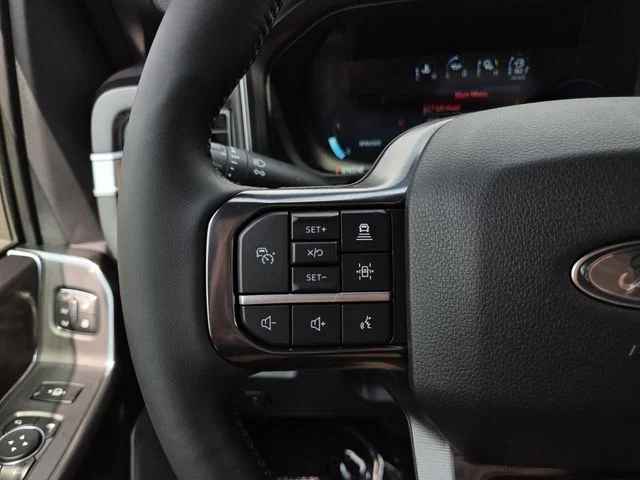 New 2026 Star White Metallic Tri-Coat Ford F-250® Platinum® image 41