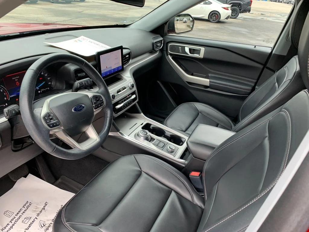 Used 2023 Red Ford XLT image 11