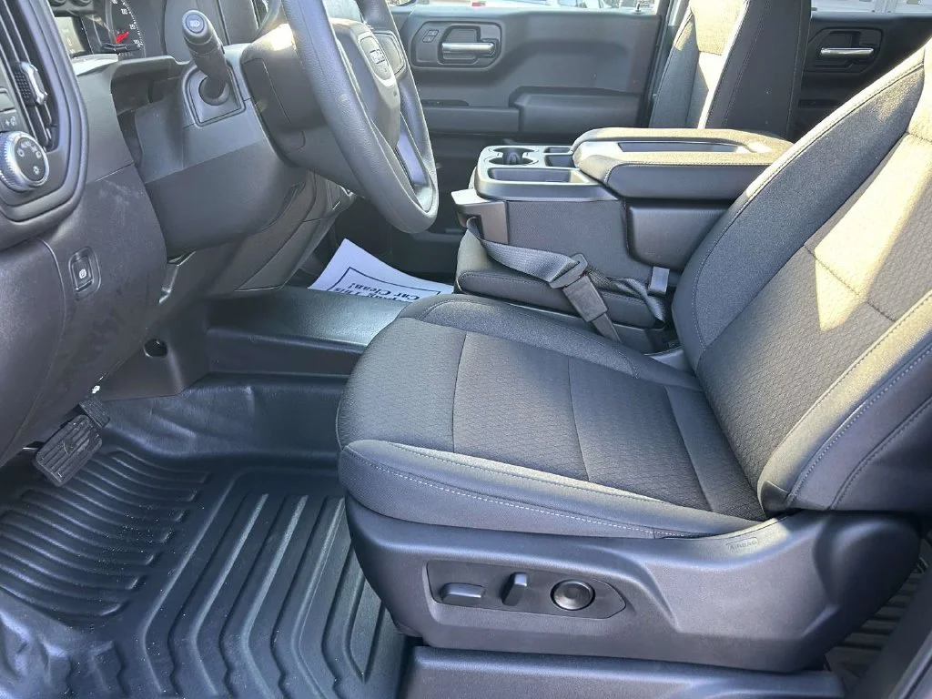New 2026 Onyx Black GMC Pro image 16