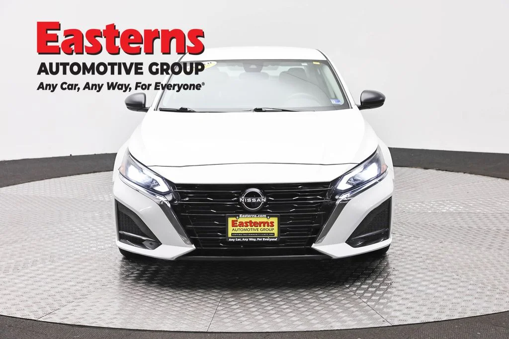 Used 2024 White Nissan 2.5 S image 2