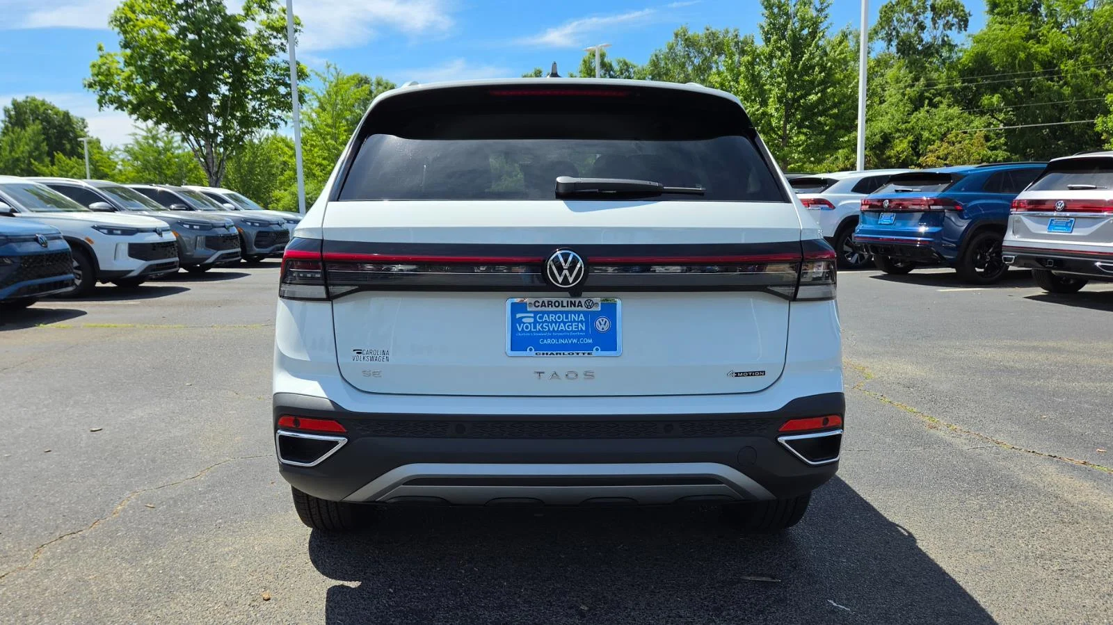 New 2026 Pure White Volkswagen SE image 5