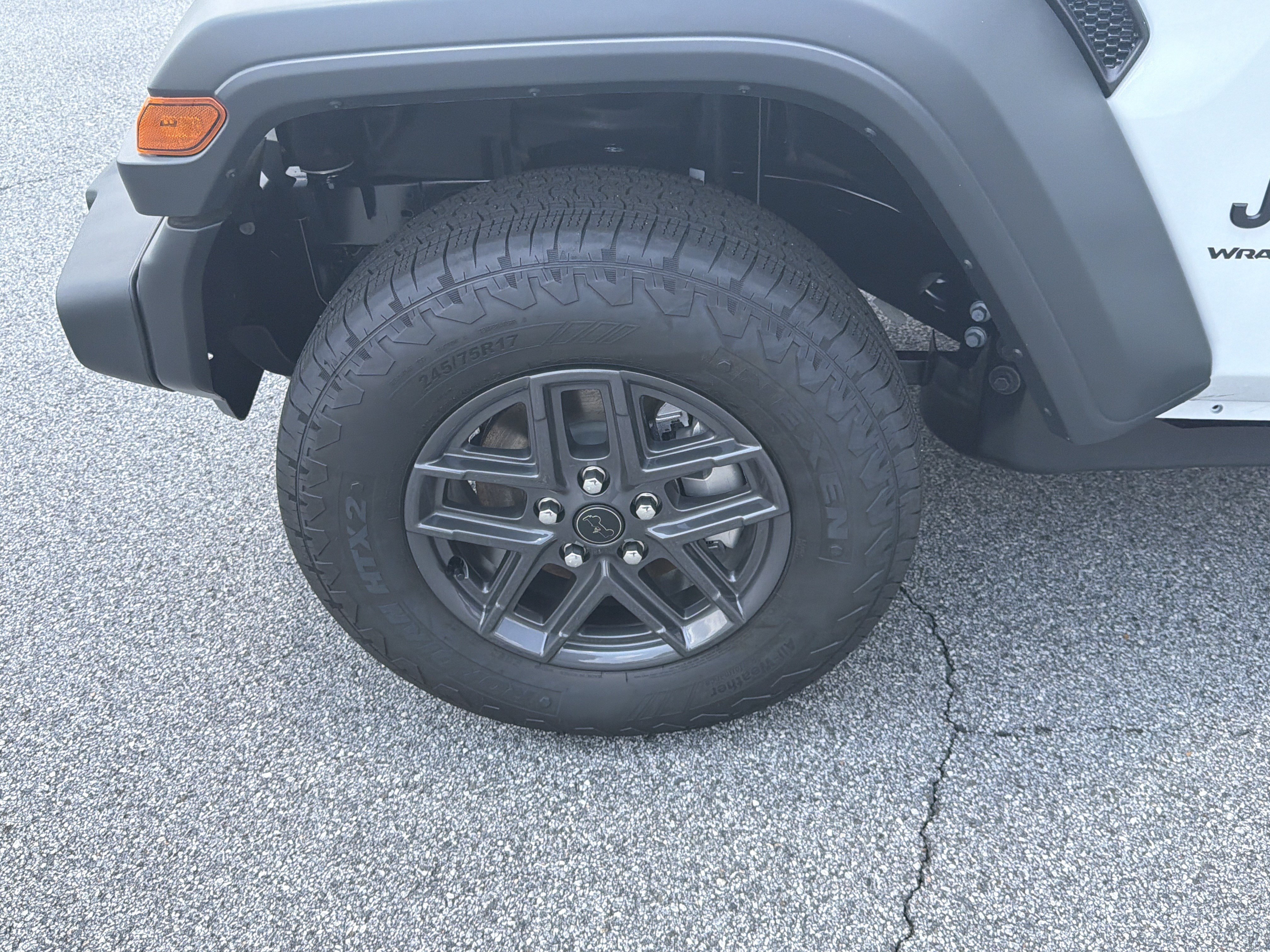 New 2026 Bright White Clear-Coat Exterior Paint Jeep Sport S image 13