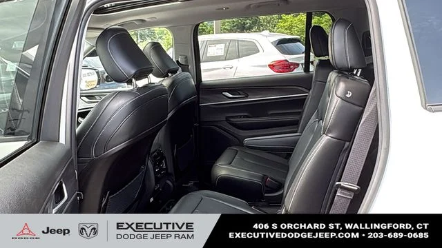 Used 2023 White Jeep Limited image 23