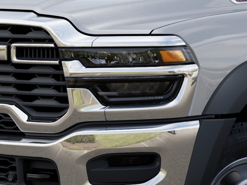 New 2026 Silver-Zynith Exterior Paint RAM TRADESMAN image 6