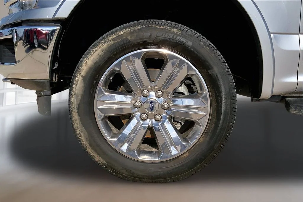 Used 2020 Silver Metallic Ford Lariat image 9