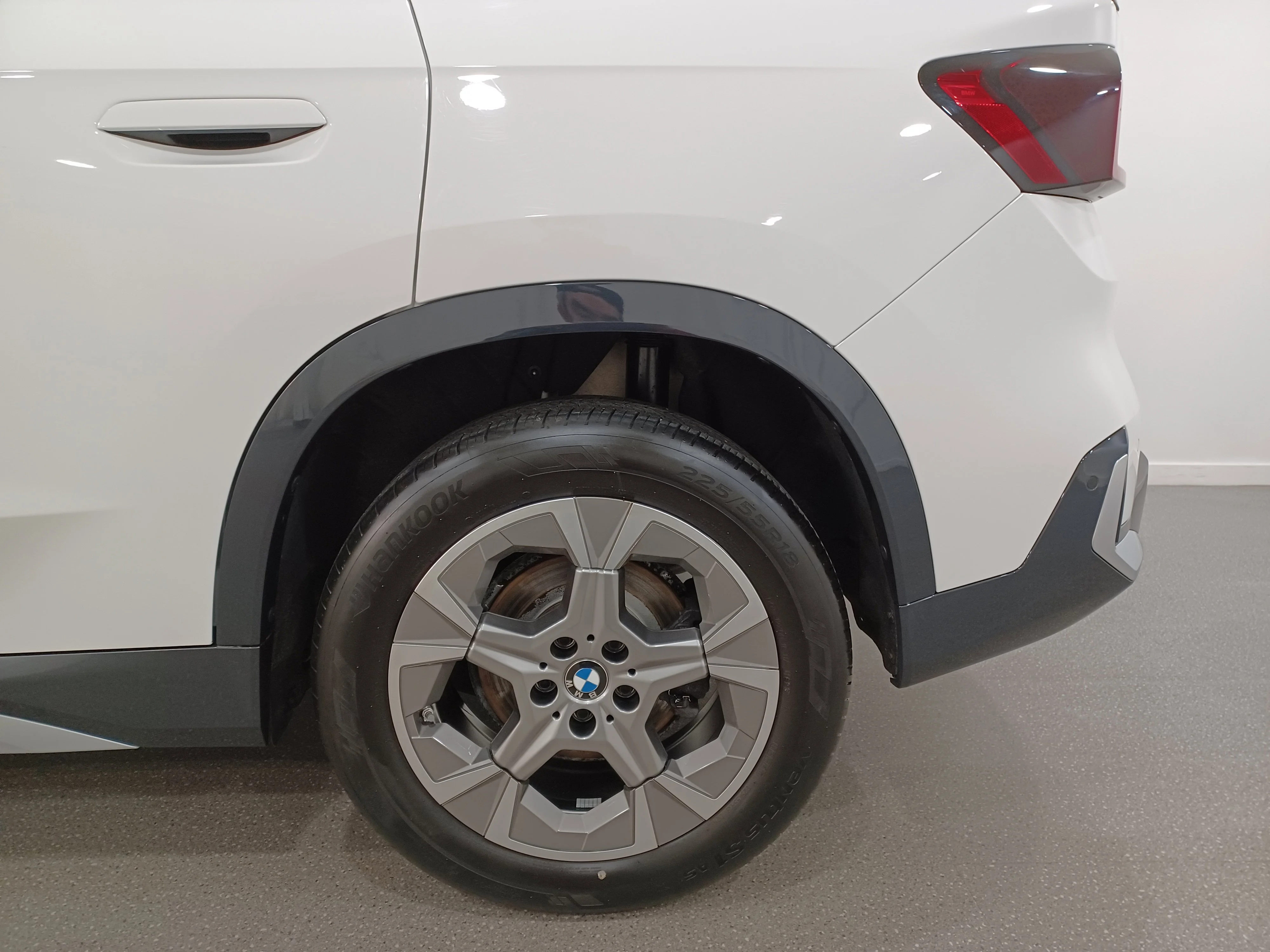 Certified Used 2023 Mineral White Metallic BMW xDrive28i*Nav | Htd Steering Wheel | Pano Roof | Htd Leather | Lane Keep Assist | Rain Sense Wipers image 22