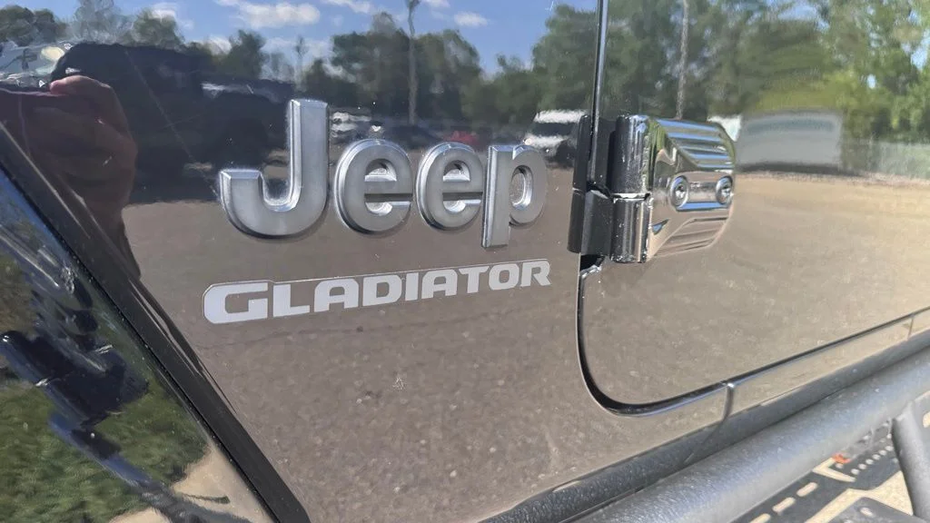 Used 2021 Black Jeep Willys image 14