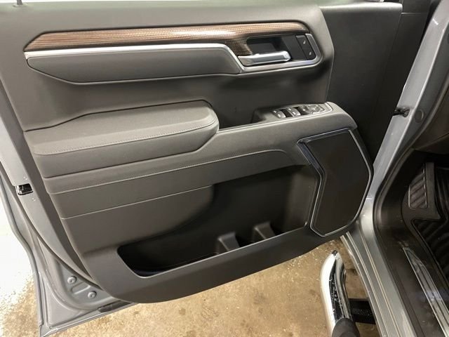 Used 2026 Gray Chevrolet LT image 27