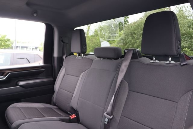 Used 2024  Chevrolet LT image 18