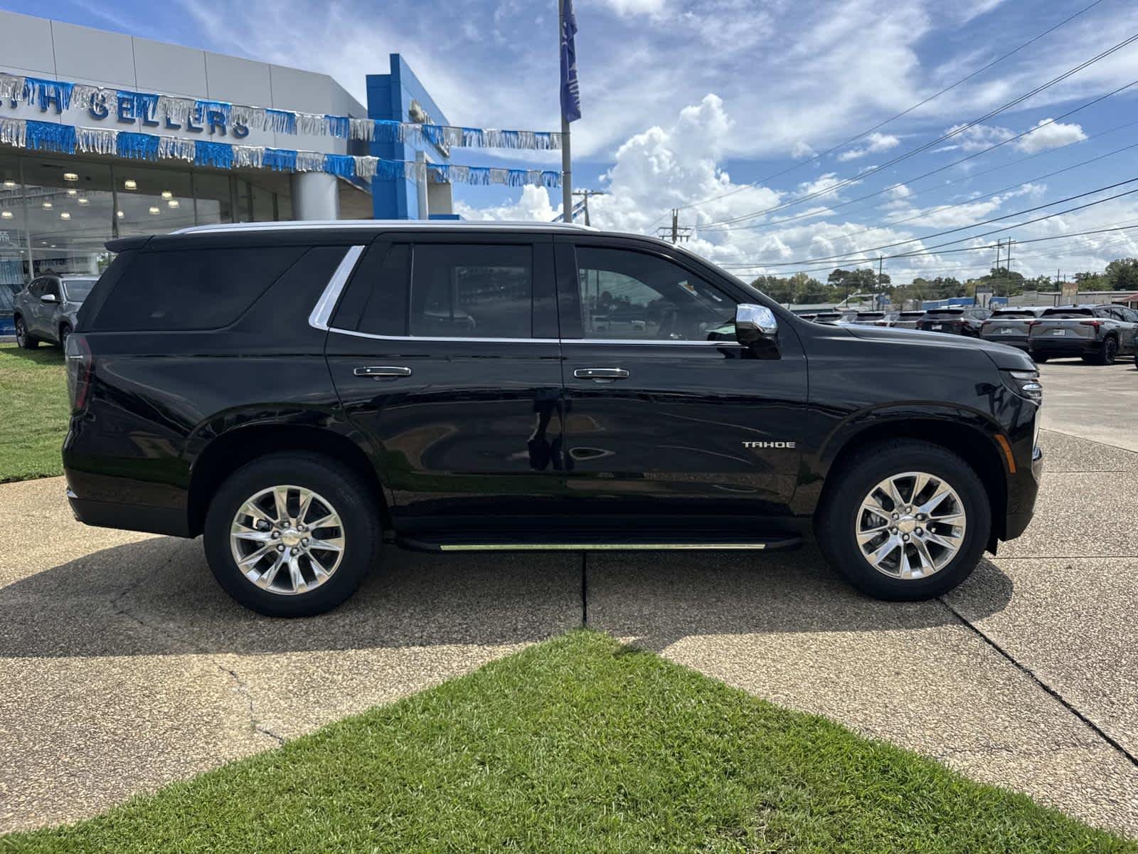 2026 Chevrolet Tahoe Premier - Photo 6