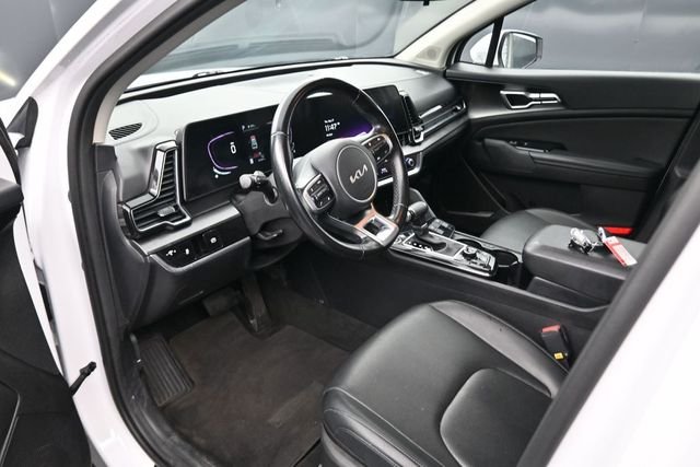 Used 2023 White Pearl Kia EX image 16
