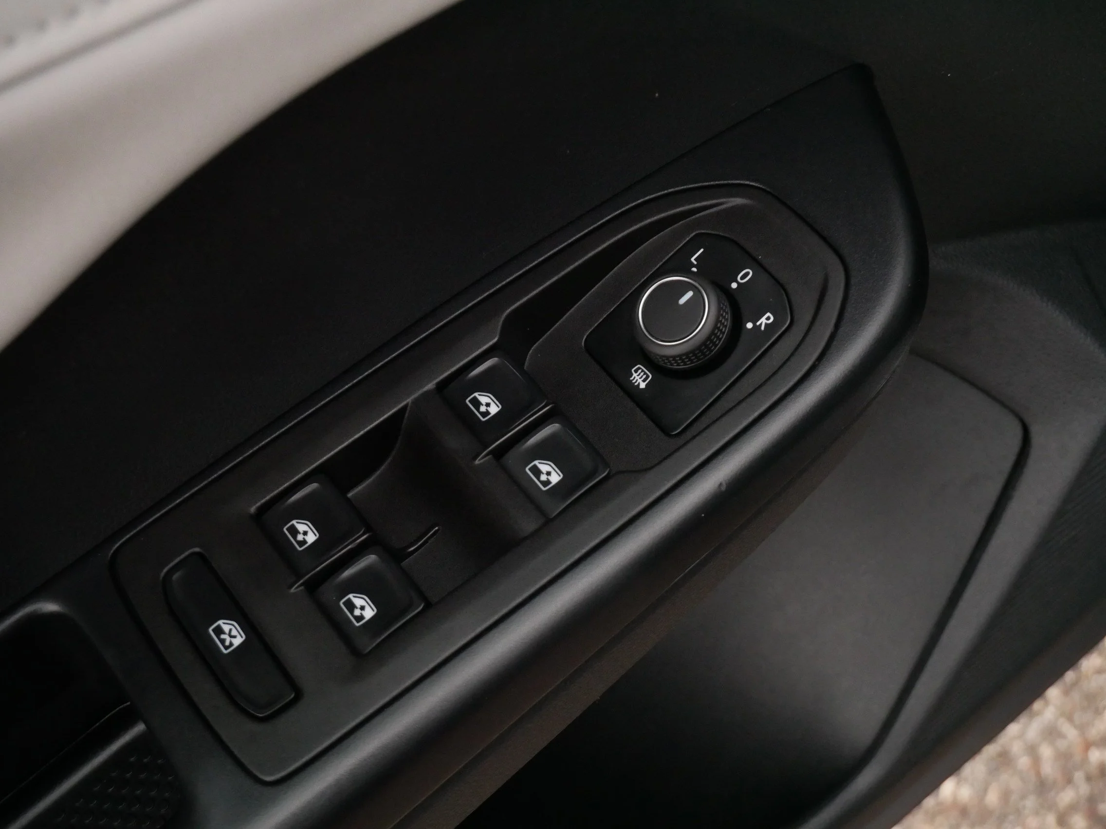 Used 2025 Black Volkswagen SE image 19