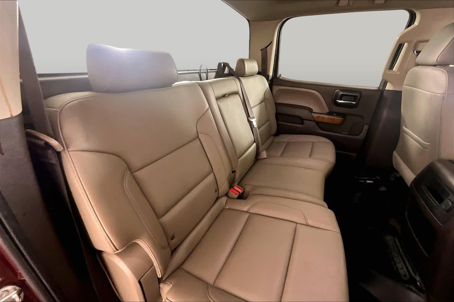 Used 2017 CRIMSON RED TINTCOAT GMC SLT image 19