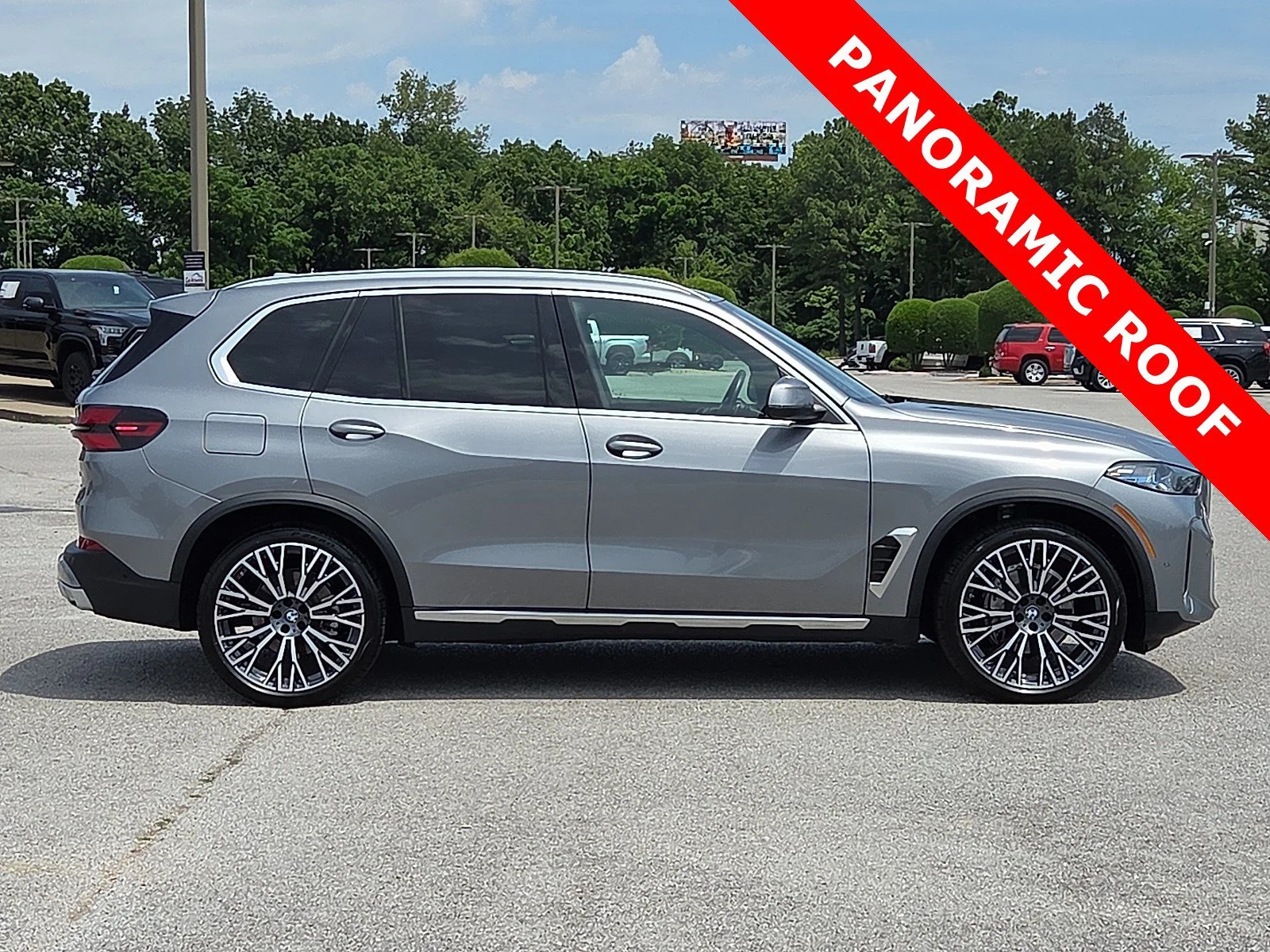 Used 2025 Skyscraper Grey Metallic BMW xDrive40i image 6
