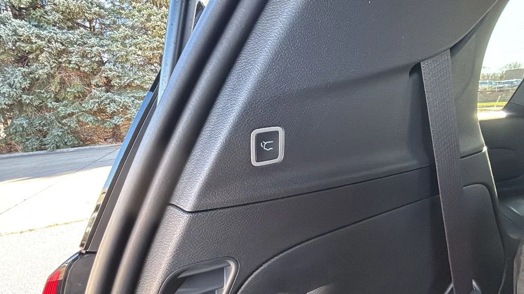 2026 Chrysler Pacifica Select - Photo 27