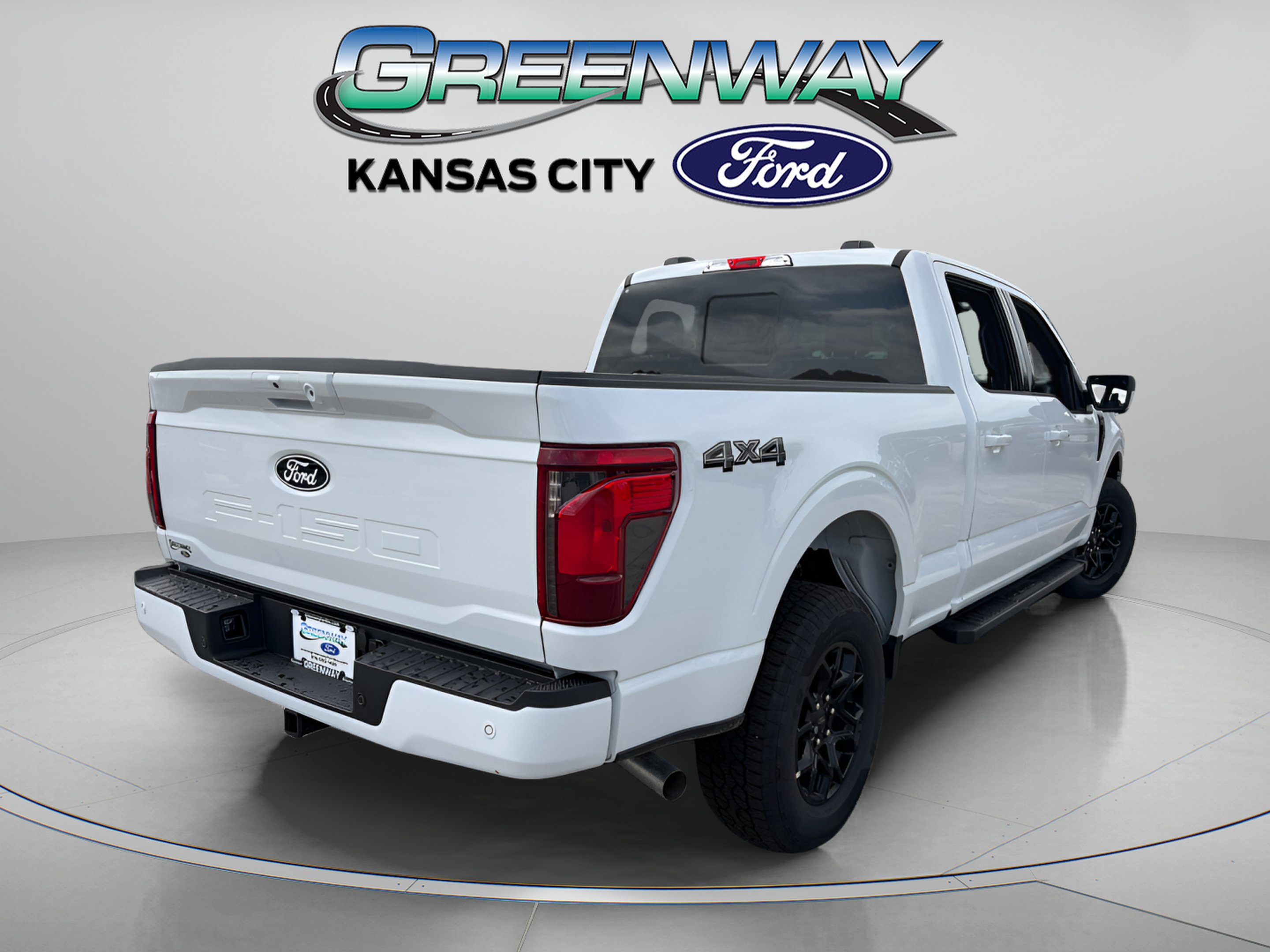 New 2026 Oxford White Ford XLT image 8