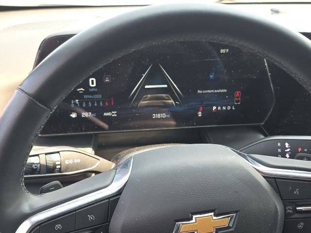 Used 2025 White Chevrolet LT image 8