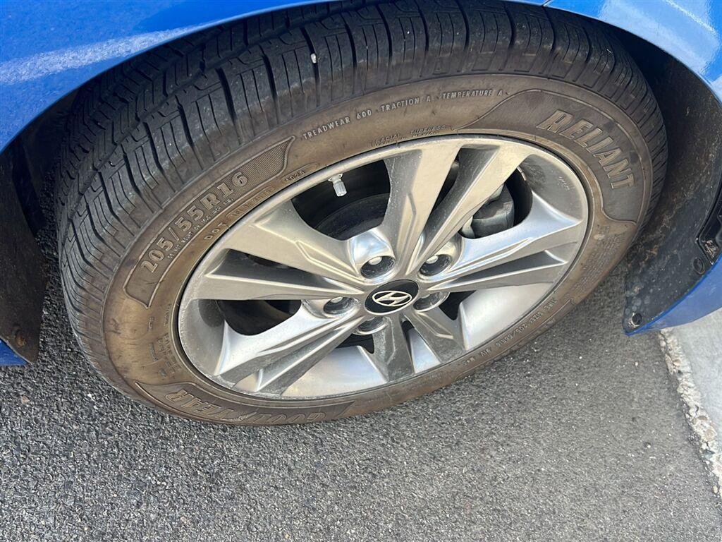 Certified Used 2018 Electric Blue Metallic Hyundai SEL image 4