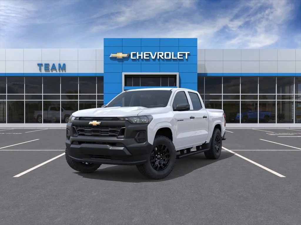 New 2026 Summit White Chevrolet WT image 8