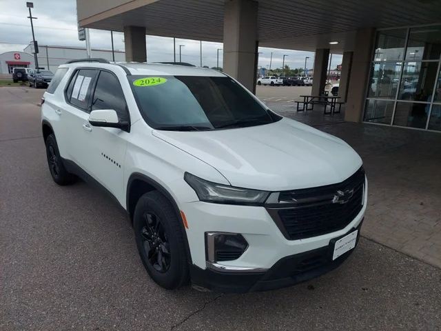 2024 Chevrolet Traverse Limited LT Cloth