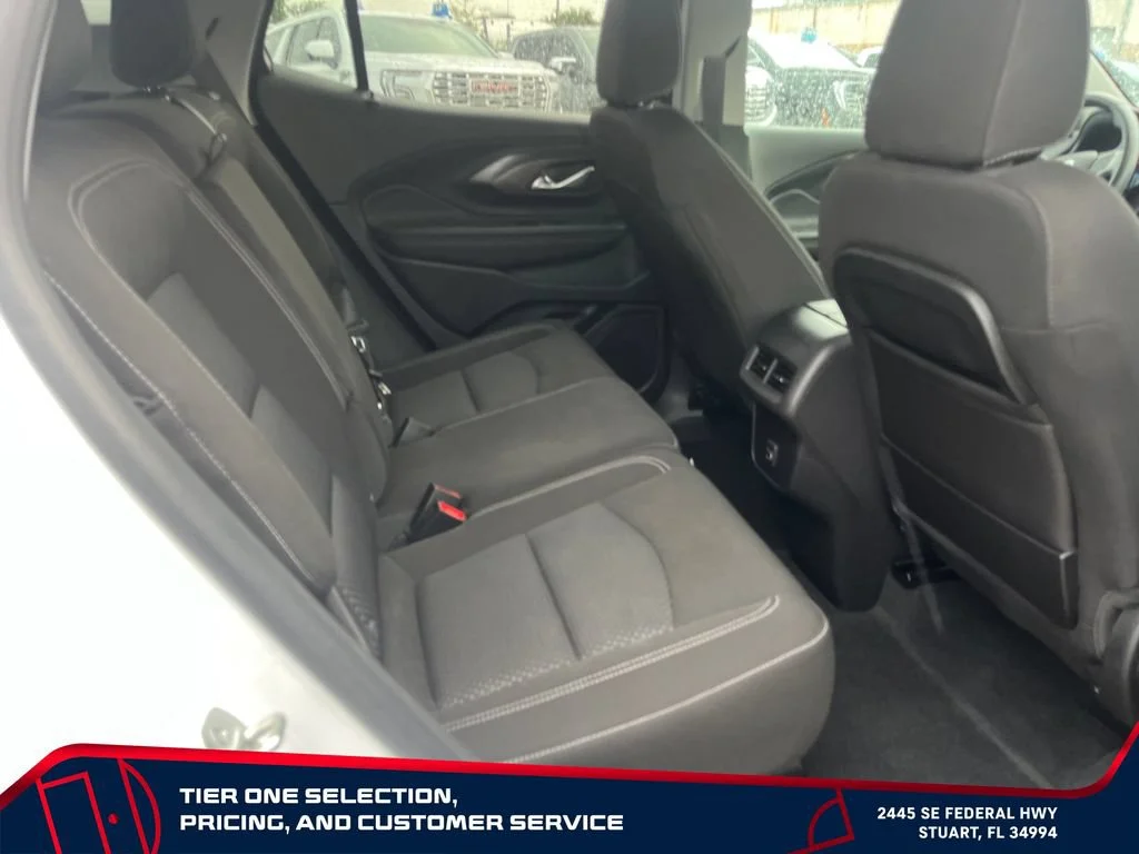 Used 2024 Summit White GMC SLE image 17